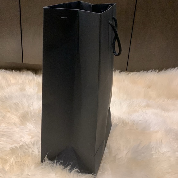 Gucci paper shopping bag Authentic - Picture 3 of 7